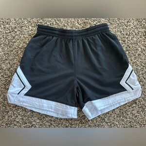 Youth Jordan Sport Diamond Shorts - size large (youth)